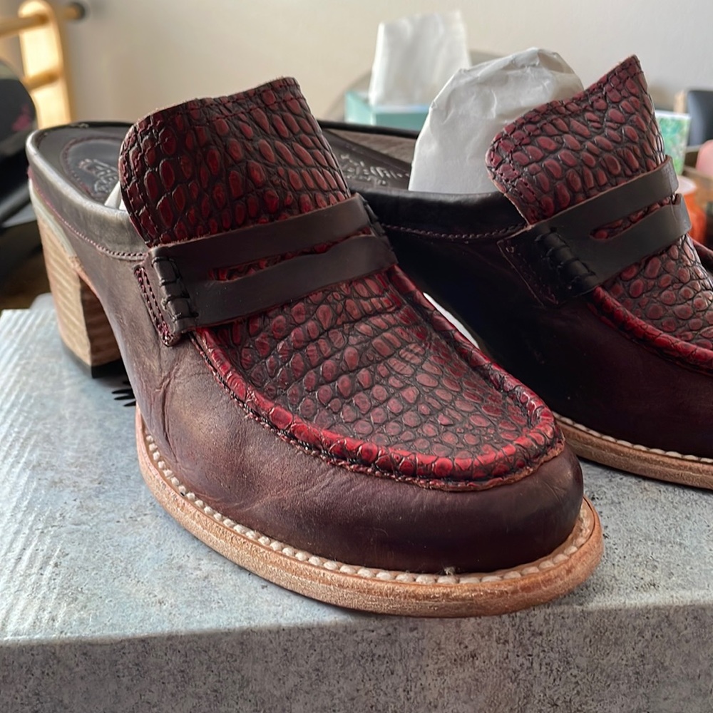 Freebirds “Collins” Slip On size 10.0